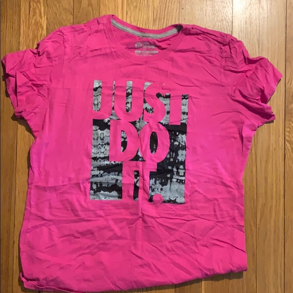 Nike T-shirt